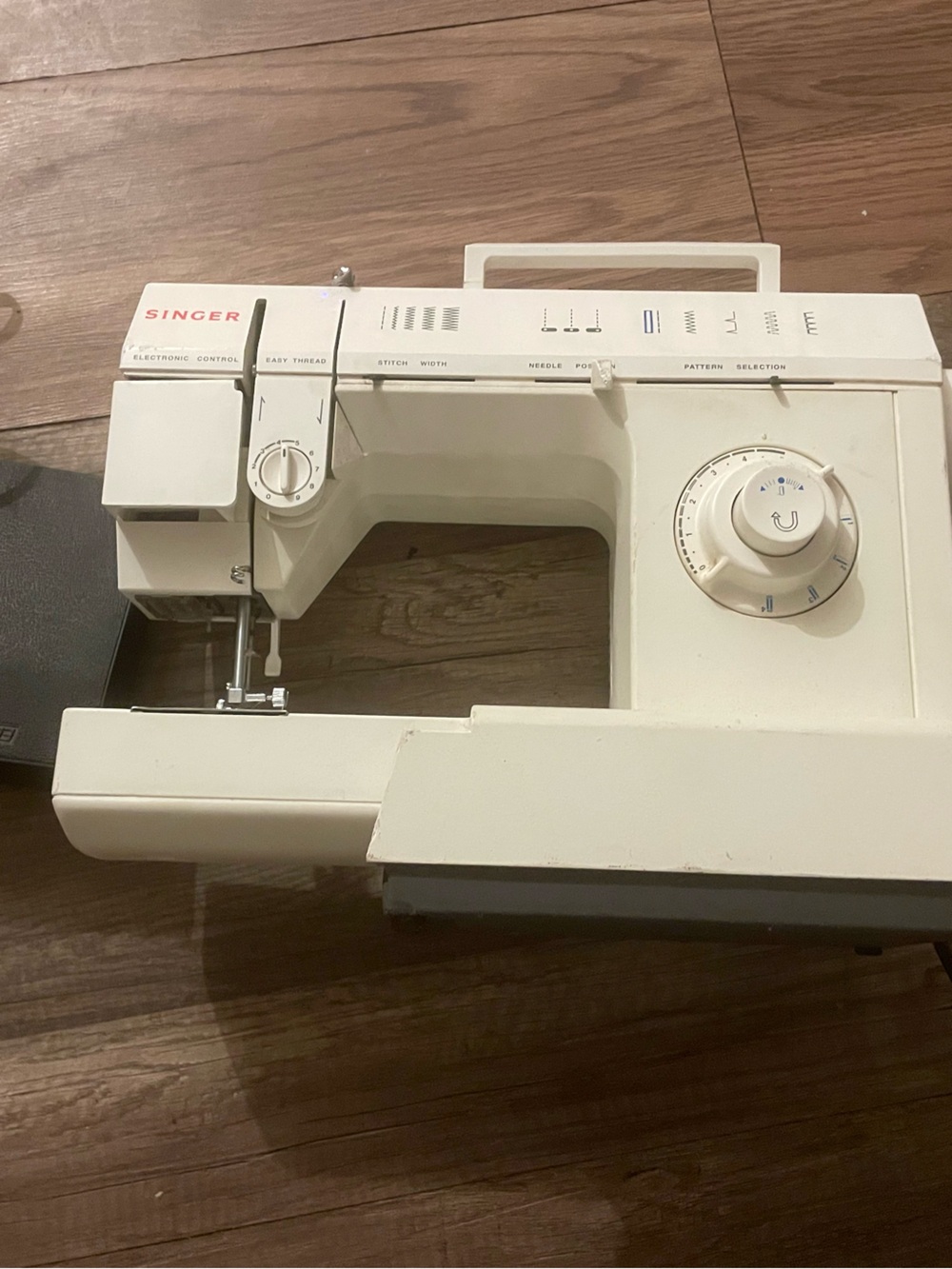 Singer Portable Sewing Machine in White — Compact Home Model